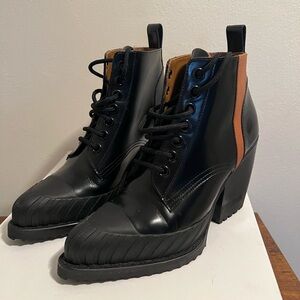 Chloe Rylee Ankle Boots, size 8B/38